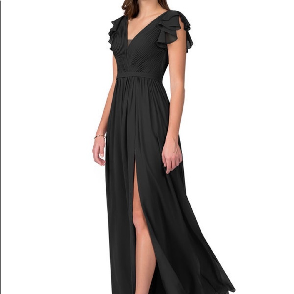 Bust: 39”
Waist: 32.5”
Hips: 42.5”
Hollow to Floor: 61”
Hollow to Hem: 61”